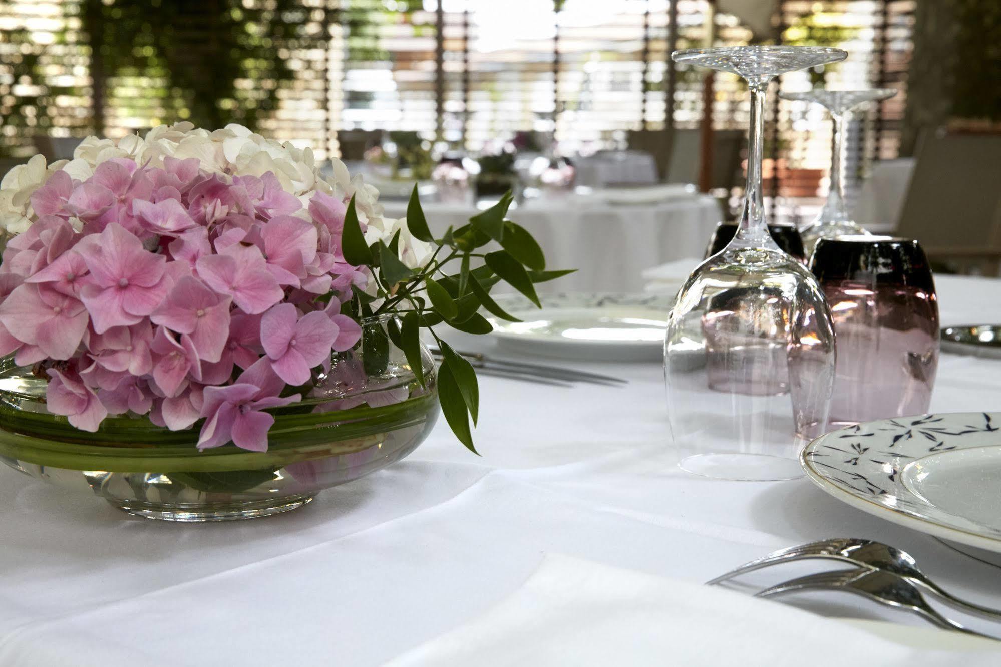 Logis Hotel - Restaurant Maison Claude Darroze ลองกุง ภายนอก รูปภาพ