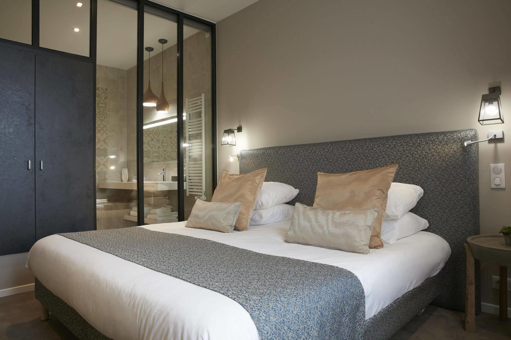 Logis Hotel - Restaurant Maison Claude Darroze ลองกุง ภายนอก รูปภาพ