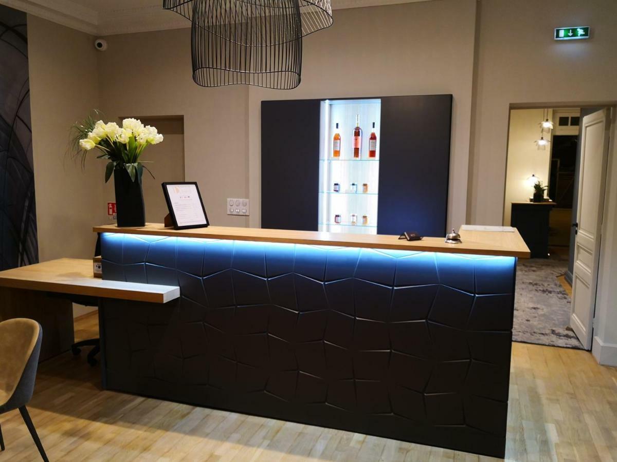 Logis Hotel - Restaurant Maison Claude Darroze ลองกุง ภายนอก รูปภาพ